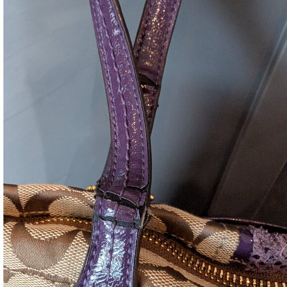 LOW START Coach, Signature Khaki & Purple Python Patent Leather Shoulder Bag - Picture 14 of 14